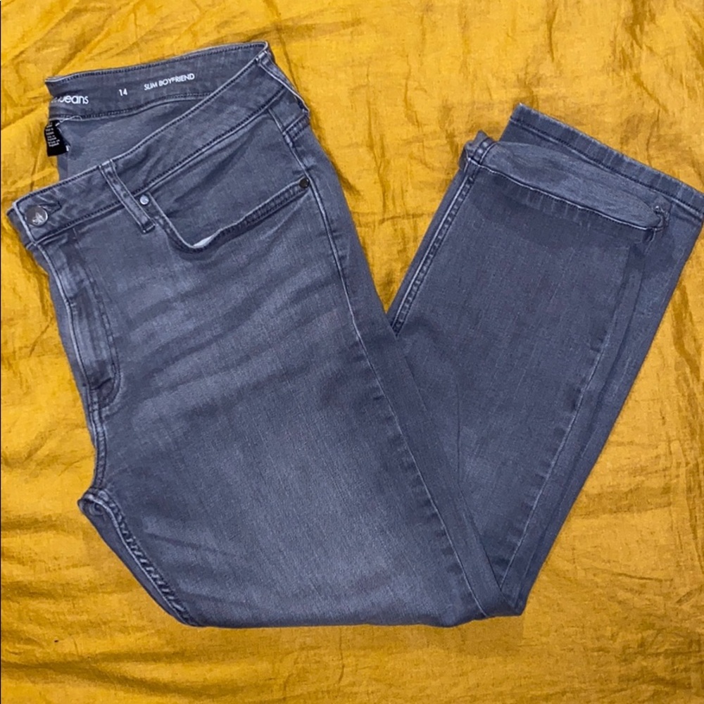 Calvin Klein Slim Boyfriend Crop - 14